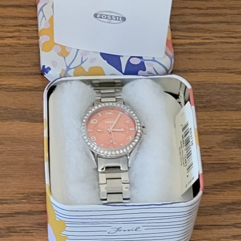 ❣️HP❣️ FOSSIL Riley mult-function coral dial stainless steel ladies watch. NWOT - Picture 5 of 9